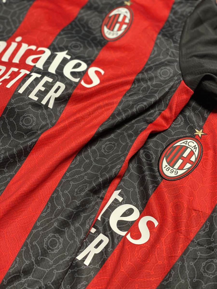 socios's tweet photo. This is not an April fools joke.

500 likes in 60 minutes and we giveaway a signed shirt of your choice. https://t.co/QF0OhT5fC9