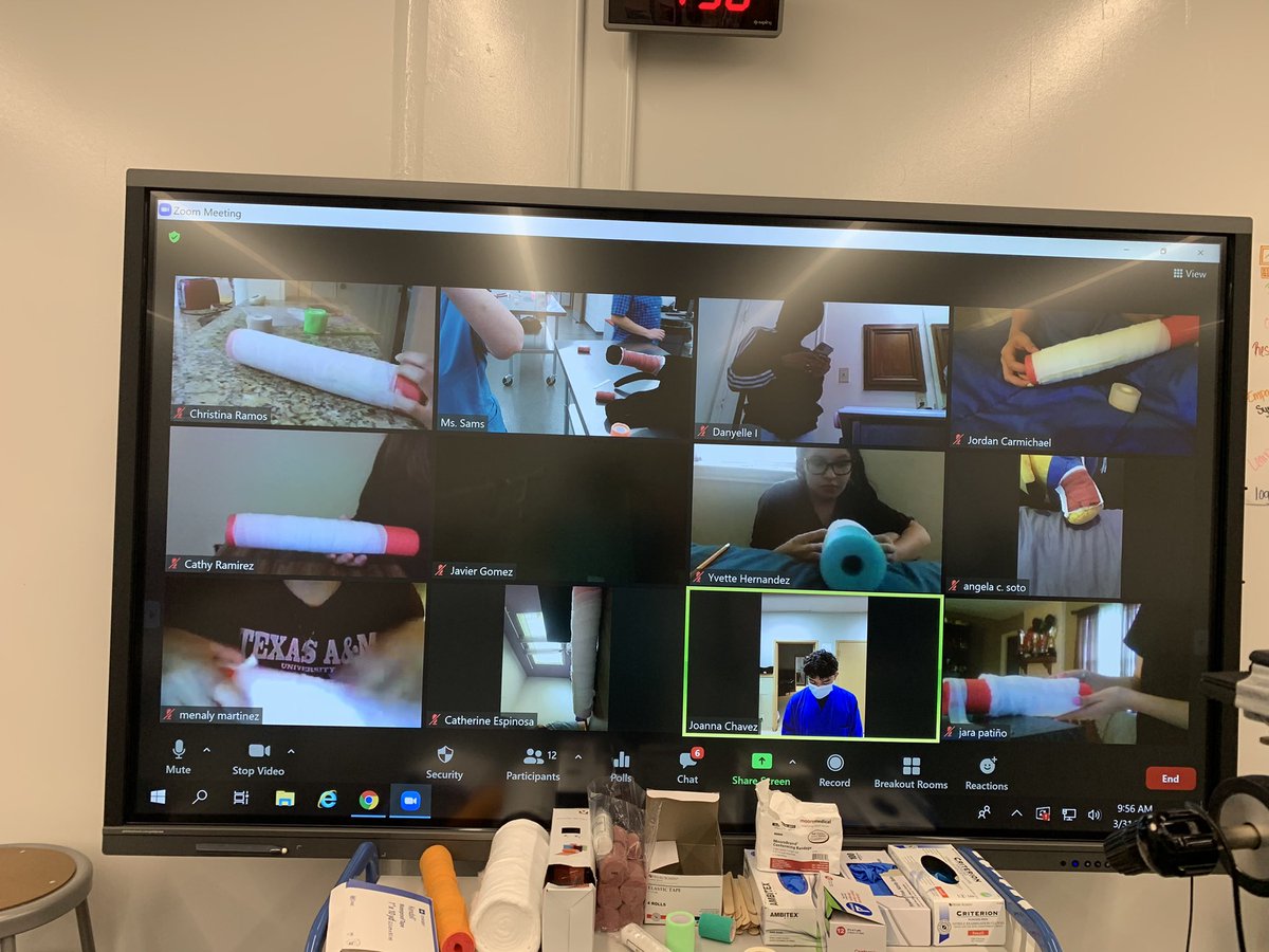 AliefVetScience's tweet photo. The rest of the Practicum classes and their bandaging skills at work yesterday...even virtually. https://t.co/yLitUZpl7C