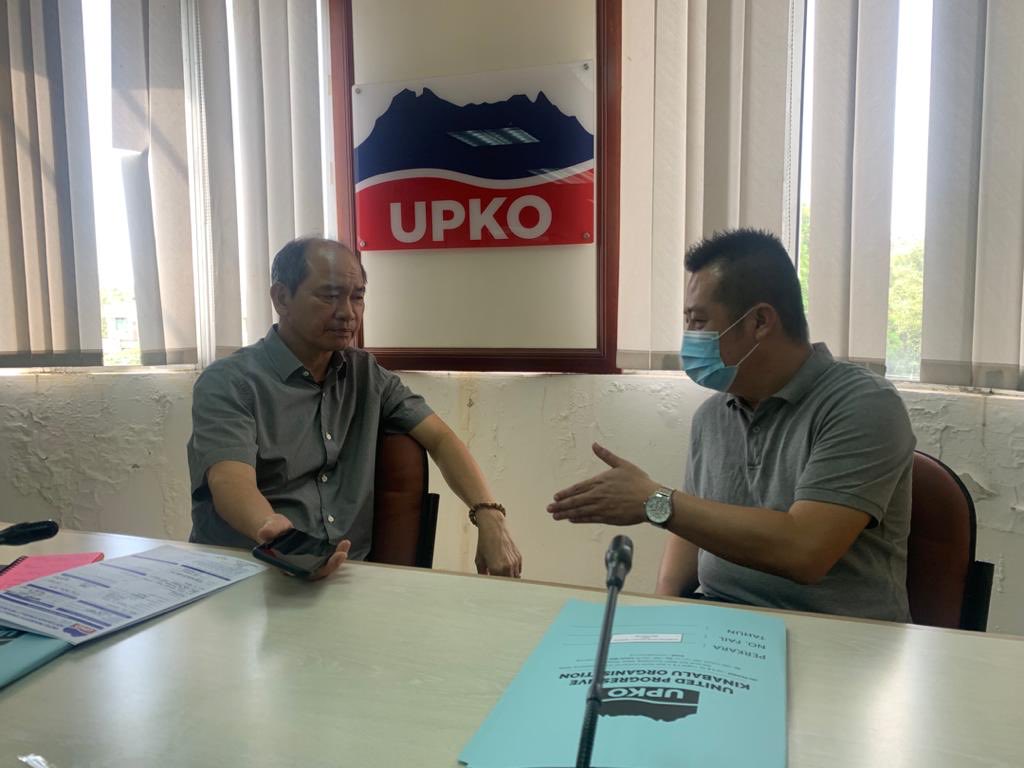 madiustangau's tweet image. Welcome MR. Chiew Si Khiong to the UPKO family. A former member of STAR of the Inanam Division. He is joining UPKO thru the Sepanggar Division. #TamatDarurat #BukaParlimen #Progresif