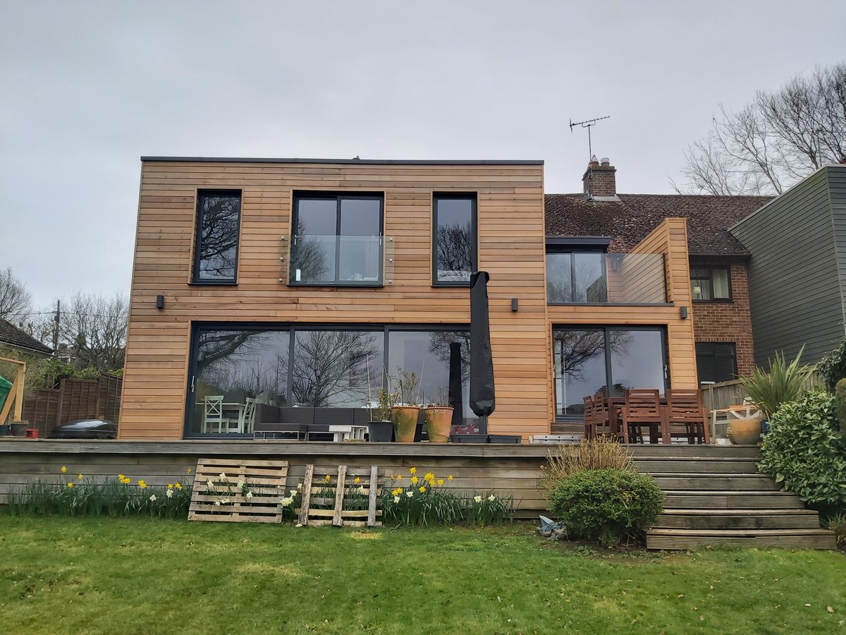 hodge_ltd's tweet photo. Another ongoing project. Customer wanted to add another floor to their existing extension, create a balcony area and then re-clad the exterior.
Really proud of how this has gone, I think you'll agree it looks stunning.
#LocalBuild #AntharciteAluminiumWindowsAndDoors #Cladding https://t.co/N0fFCdUSvd