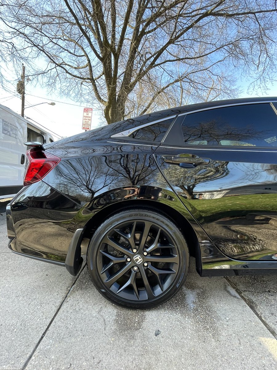 garciabrosmd's tweet photo. Extreme gloss and shine when applying our new ceramic/graphene paste wax by @TurtleWax ! ๐คฉ!! #hondasi https://t.co/xu0953BfdT