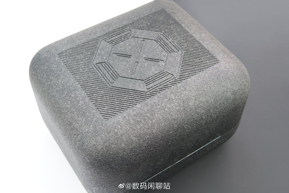 KoushalTiwari12's tweet photo. Xiaomi Wi-Fi 6 Router AX9000 Pictures.
#Xiaomi #MiRouter #MiRouterAX9000 https://t.co/FdGvbDG97a
