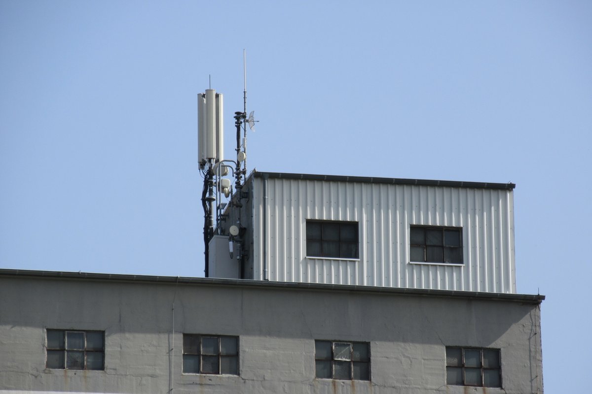 Frank_DD3JI's tweet photo. #db0sys #dmr Danke an #df8je und #dk2crn für den support beim heutigen Umbau und Erweiterung des #hamnet , #wx hat auch gepasst 👍 https://t.co/GsbQSqPLDA