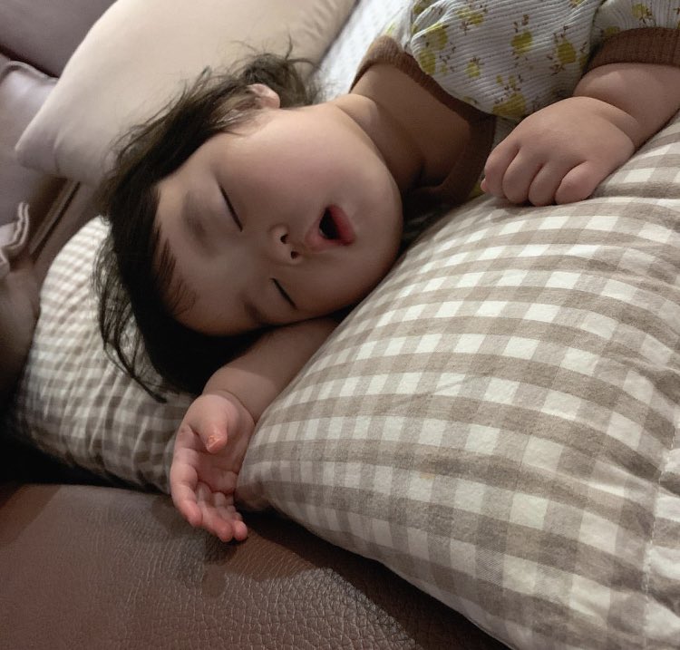 Hayatım nasılmı gidiyor 
Me; tam olarak böyle