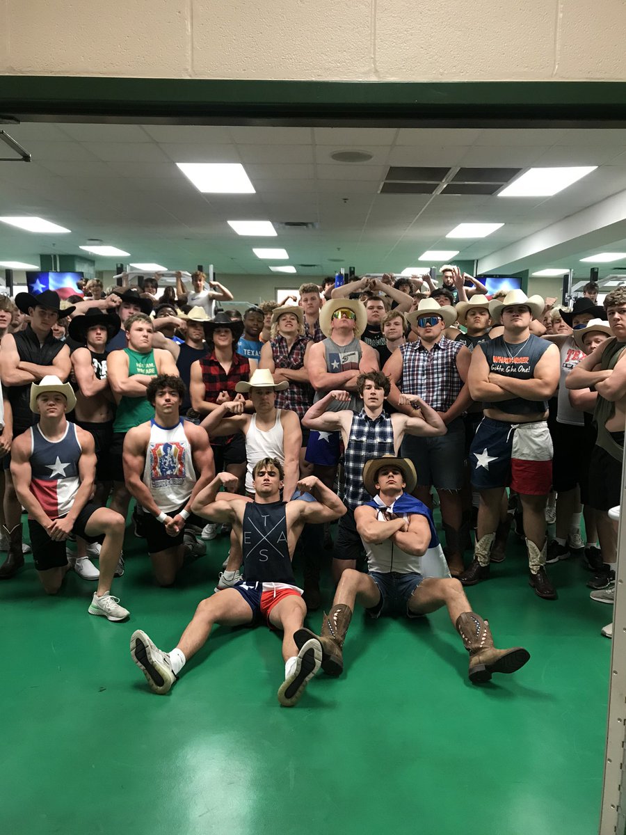 coachrdodge's tweet photo. FAT ARM THURSDAY!!!!
TEXAS EDITION https://t.co/DNDSVh3Vsw