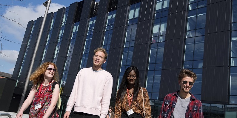 MarketingLancs's tweet photo. UClan recognised for local regeneration, enterprise and research partnerships by a new national framework >> https://t.co/2PqzOXmfdg https://t.co/sgjXCPpOI5