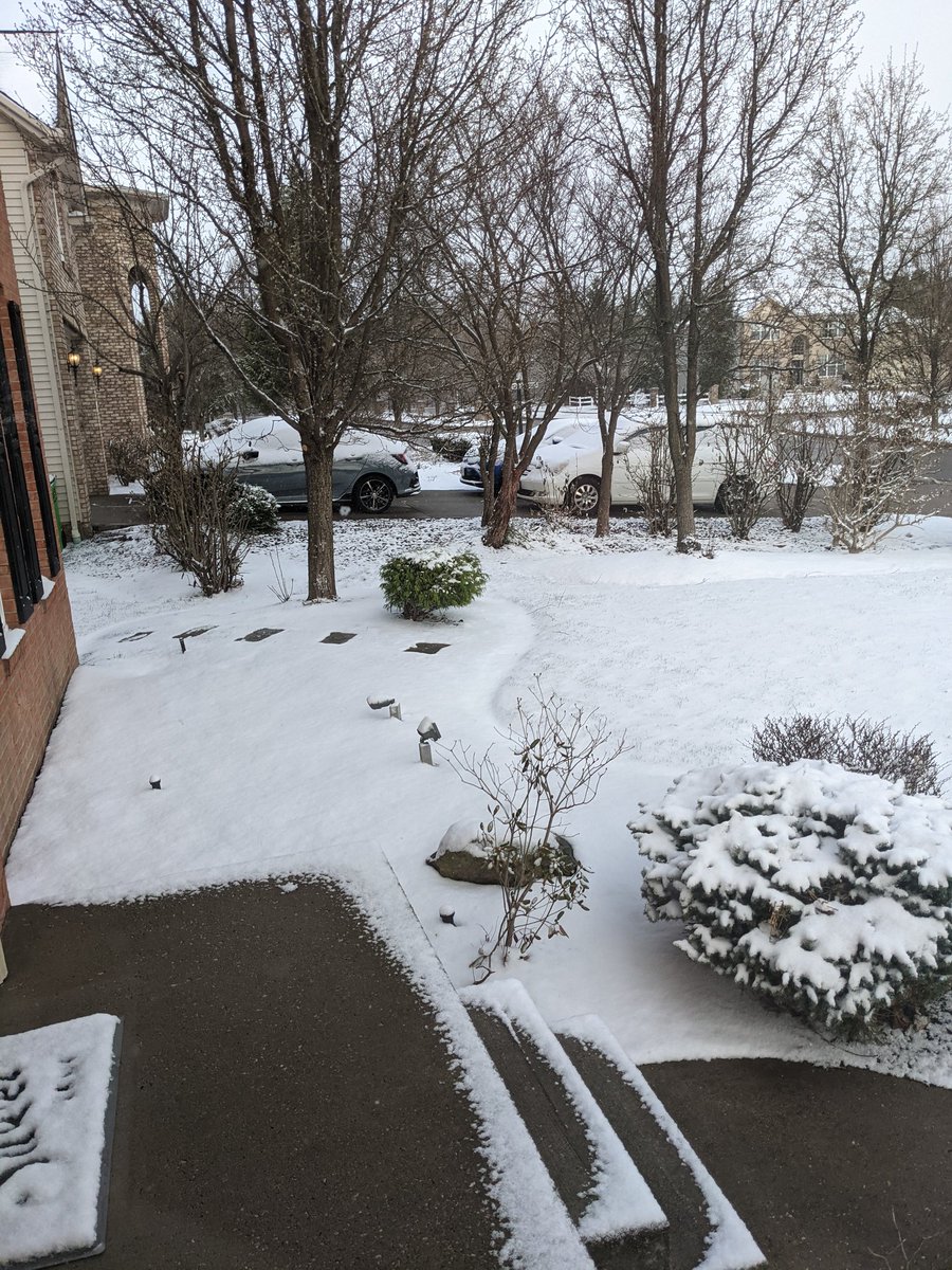 BrandonTidd's tweet photo. Wow. @NWSCLE went all out for #AprilFoolsDay this year. You guys are turning Spring back on tomorrow though, right? 🥶 #SnOhio #ohwx https://t.co/foT7E1a8Rq
