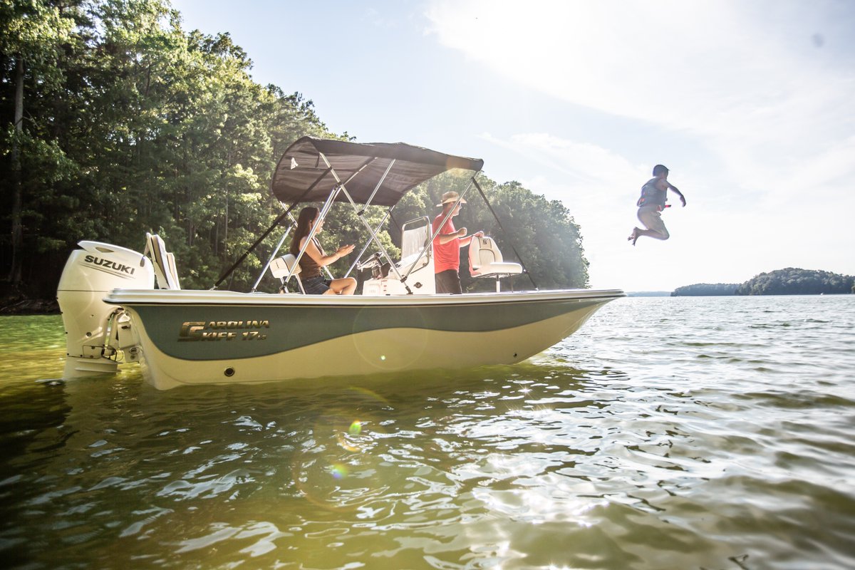 carolina_skiff's tweet photo. Family adventures like these make our hearts leap for joy too! Grab the camera on your next outting and tag us with your memories, let's get busy building traditions. #CarolinaSkiff #17LS #thursday #almostweekend https://t.co/6Tv5ZTEBti