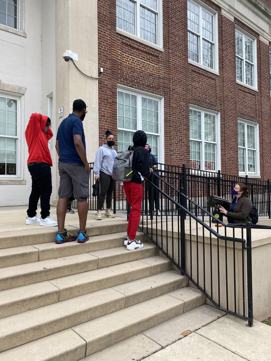 The_APYoung's tweet image. Thank you to @livingclassroom &amp;amp; @DOEE_DC for an amazing outdoor learning experience w/our IPL Civil Engineering students yesterday! Students are designing solutions to environmental concerns in their community! @AnacostiaHigh @AnacostiaNAF #anaxdesign  @DcpsLab @dcpublicschools
