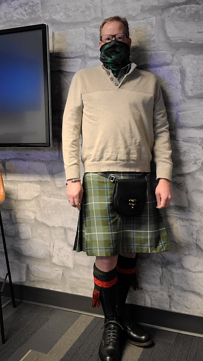 KiltedG's tweet image. You can definitely tell that there was a full moon this week! Glad my week is over. Happy #tartanthursday in my Weathered Douglas tartan.