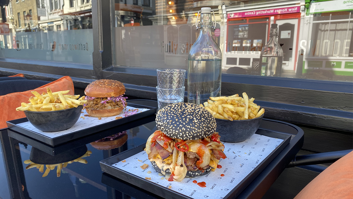 smoqewithaQ's tweet photo. 🐣 EASTER OPENING HOURS 🐣

Grab a takeaway burger and check out our new outdoor seating area - all ready for 12 April when we can officially dine outdoors!

We're open for lunch from 12PM-9PM on Good Friday and Easter Saturday! https://t.co/ASFkRa3e7s