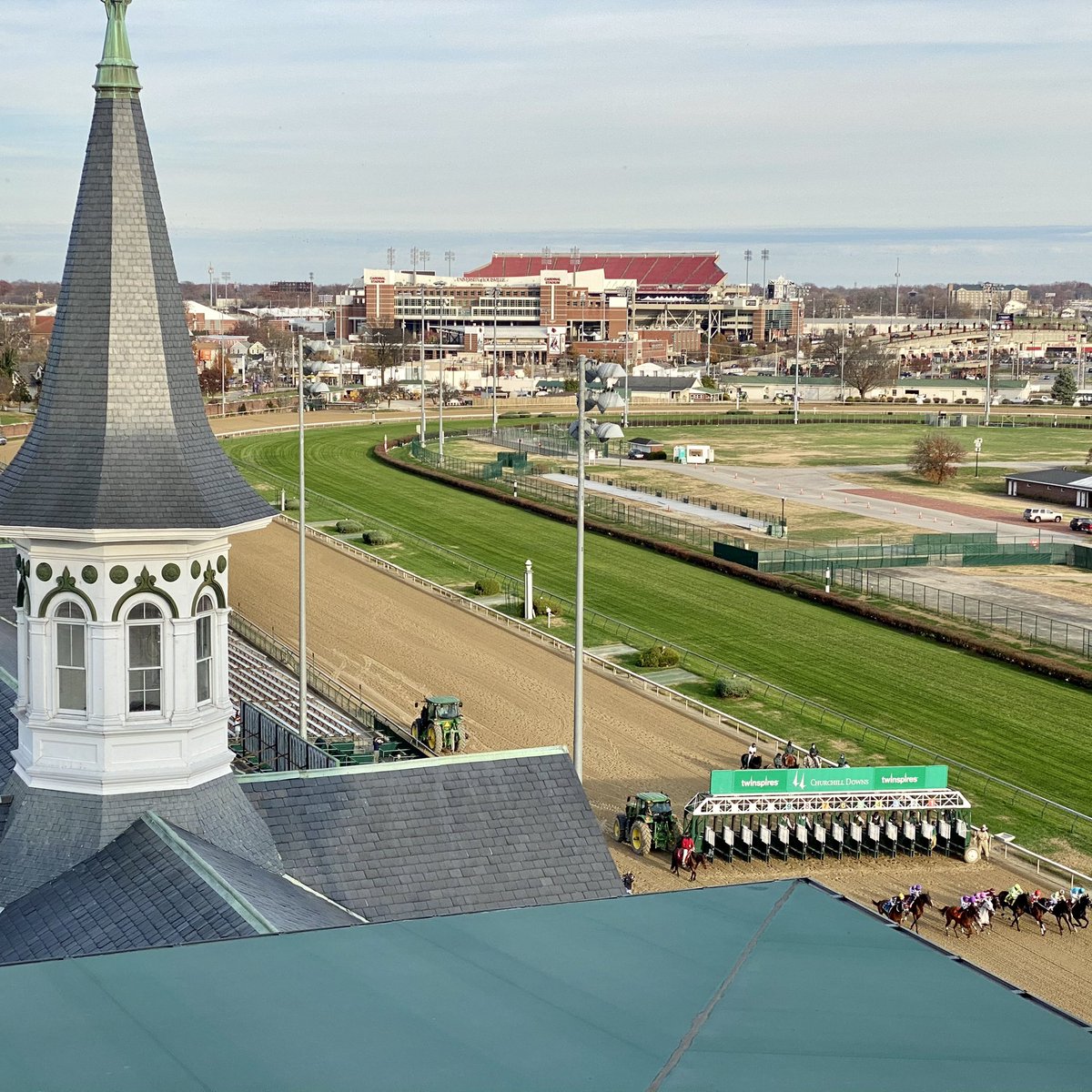 EJXD2's tweet photo. Good morning! 1 day until @keenelandracing, 1 month until the @KentuckyDerby #SpringInKY https://t.co/BIRy4090TU