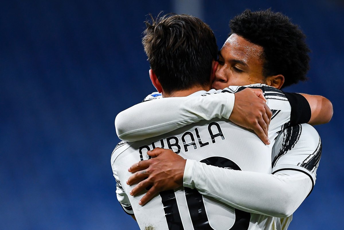 TgrRaiPiemonte's tweet photo. I calciatori della @juventusfc Paulo Dybala, Arthur Melo e Weston McKennie multati per violazione delle norme anticovid. Ieri sono stati sorpresi in una festa a casa di McKennie. Oltre alle multe dei carabinieri, in arrivo sanzioni anche dalla società. @TgrRai #ioseguotgr https://t.co/GuuTJdlEru