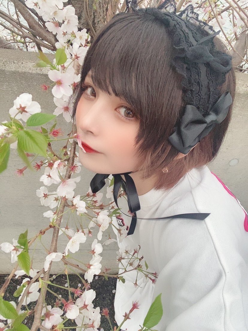 長沼彰憲 ウルフ美容師 ショート ボブ ハイトーンカラー 花とひっそりちゃん ウルフボブ ショートウルフ ミディアムウルフ ウルフヘア ウルフ ウルフショート ケアブリーチ Uverworld Bish アイナジエンド インナーカラー ミニウルフ