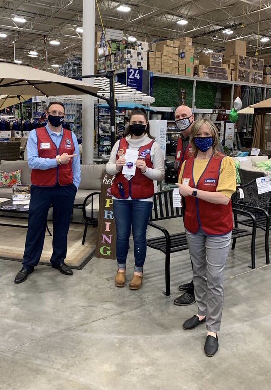 Congratulations to SSA Jessica Bomann for being awarded a service star during our regional visit.  She does an amazing job no only at store 1188, but also helping within the district.  I am so proud to have her in our team!  <a href="/BenitoKomadina/">Benito.Komadina@Lowes</a> <a href="/BlueBoxR1/">@BlueBoxR1</a> @LauraG813R1 @GotoLowes