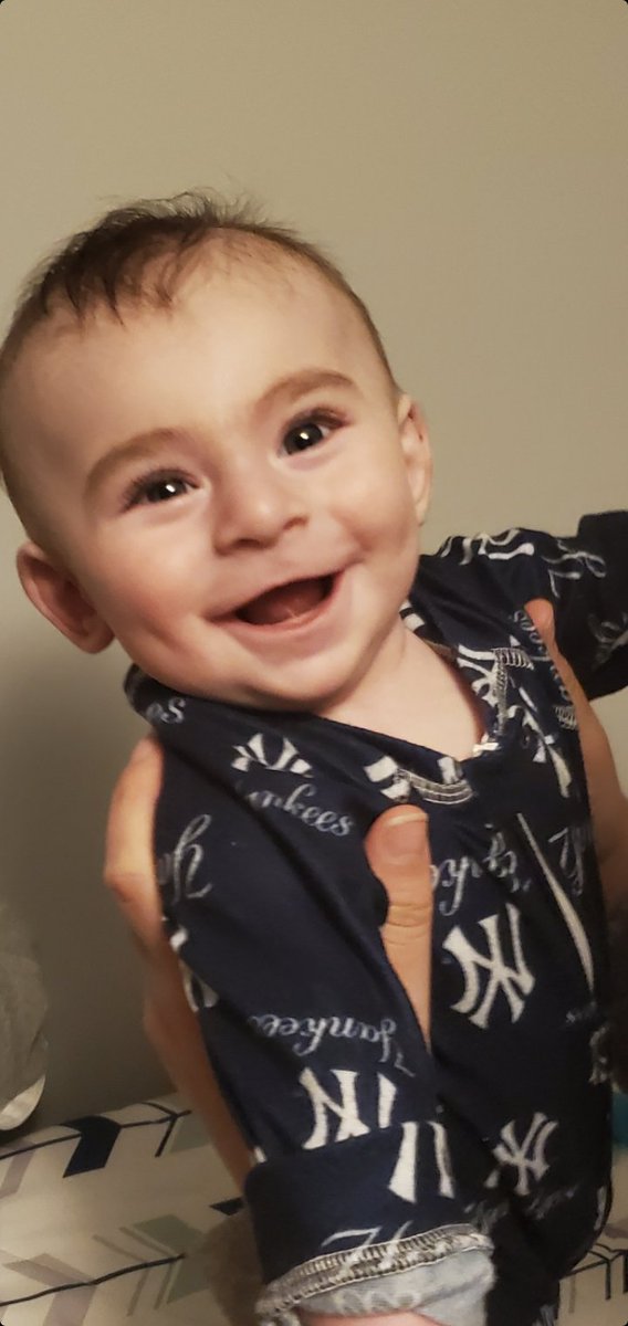 the_rendawg's tweet photo. Can not wait to watch our first baseball game together, my little rookie's #OpeningDay #NYY @Yankees @YESNetwork @TMKSonYES @JackCurryYES We love our Yanks Baseball!!! https://t.co/MgHufSmB1x