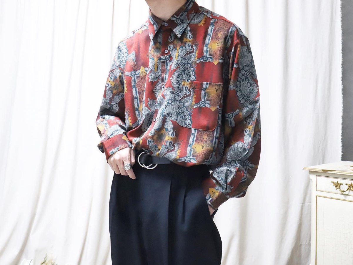 liberteused's tweet photo. 4/3(土) 22:00から販売開始🔥🔥

☑︎"ヨーロピアン風な柄シャツ"

比較的薄手なのでこれからも使いたいアイテム◎

とにかく柄がカッコよくおすすめなデザインです。 https://t.co/kFqADfpPhR