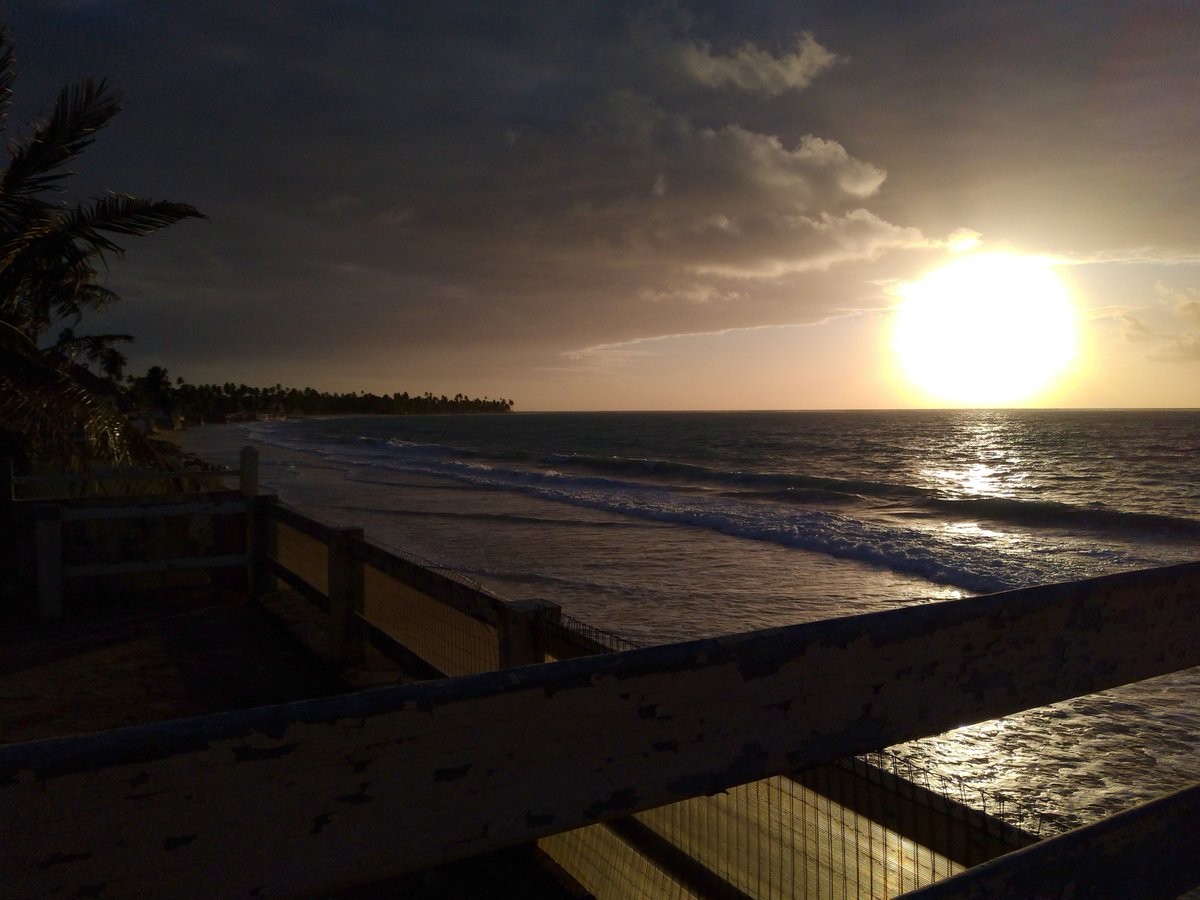 ssaturnoed's tweet photo. De natureza cercada
#sunrisebeach #perspectiveview #ipiocabeach https://t.co/uEsRtDfCH1