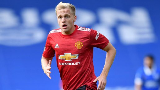 (1/16)Why Donny Van De Beek hasn’t found his best form yet and how to get the best out of him.(A THREAD)  #MUFC