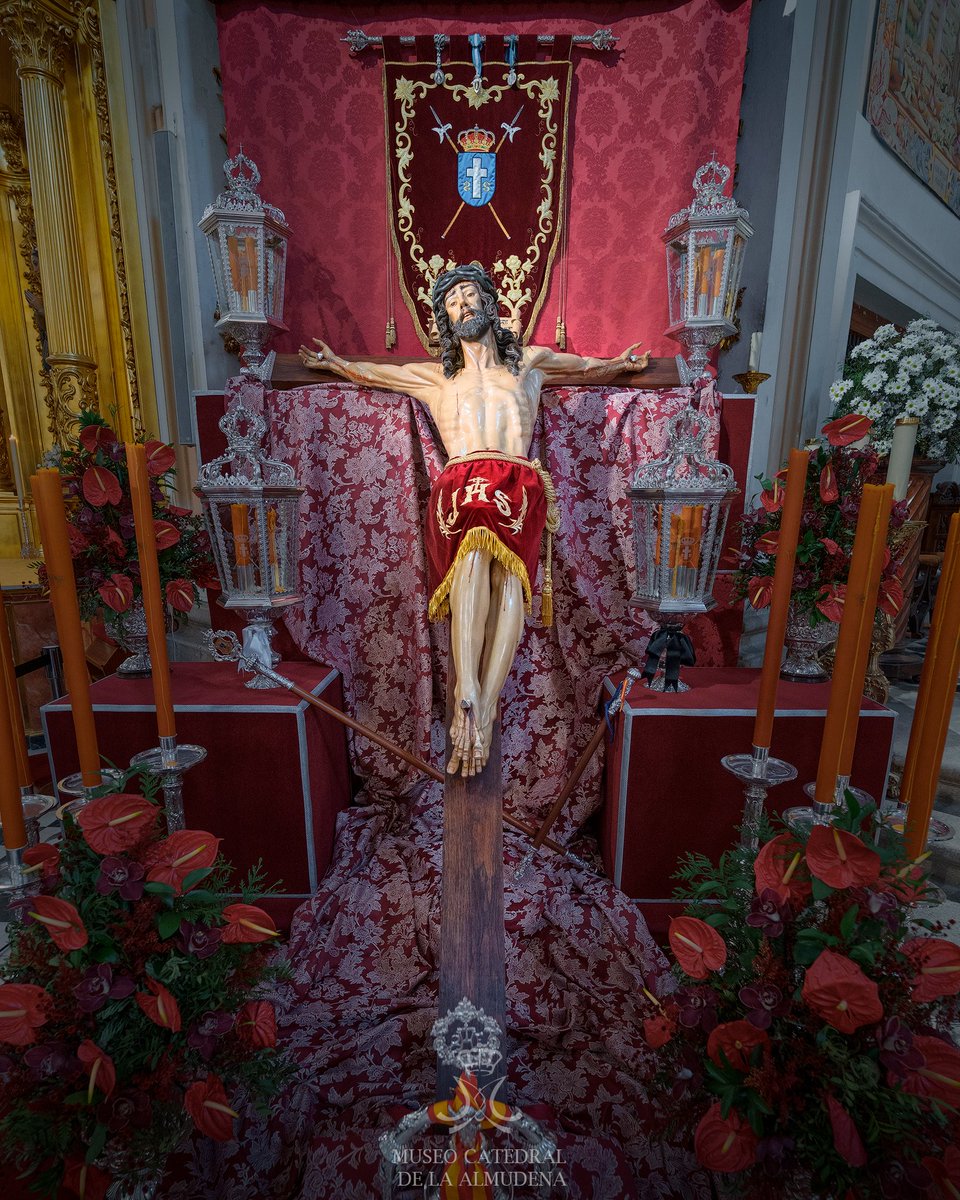 En la iglesia Catedral Castrense la <a href="/CristoAlabarda/">Cristo Alabarderos</a>
expone el famoso Cristo de los Alabarderos. Talla de 2007 que está inspirada en las primeras tallas que tuvo la congregación, de la que hay constancia de su existencia ya en 1632.