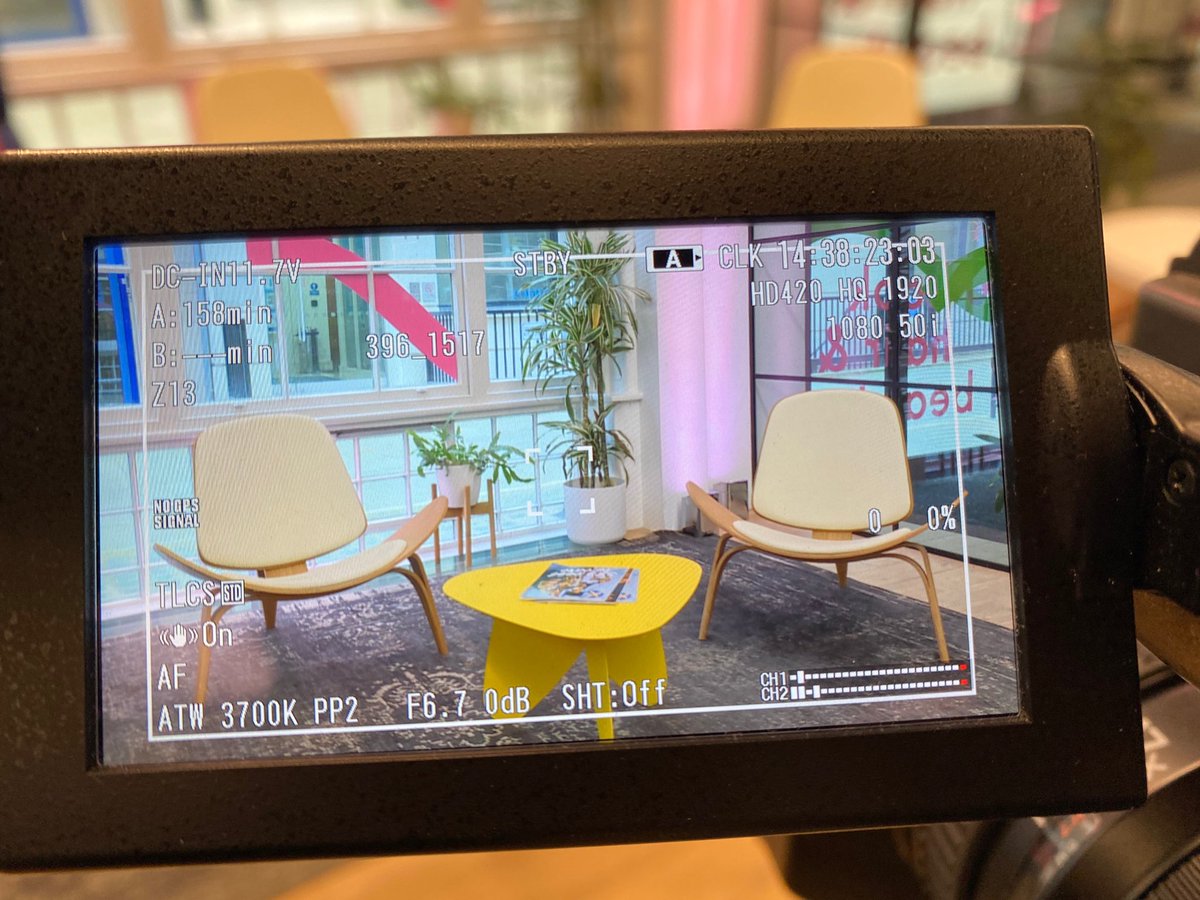 MSPGlobal's tweet photo. Going LIVE this morning from London and loving the set! @EventifyUK #virtualevents #PoweredbyMSP #livestreaming https://t.co/KiqKYqMjGZ