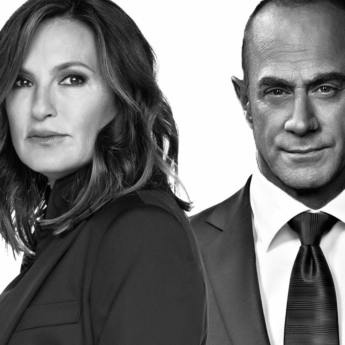 The16thPrecinct's tweet photo. TONIGHT | @Chris_Meloni return's to the 16th.

Retweet if you will be watching! #SVU #LawAndOrderSVU https://t.co/KLNzkudqGh
