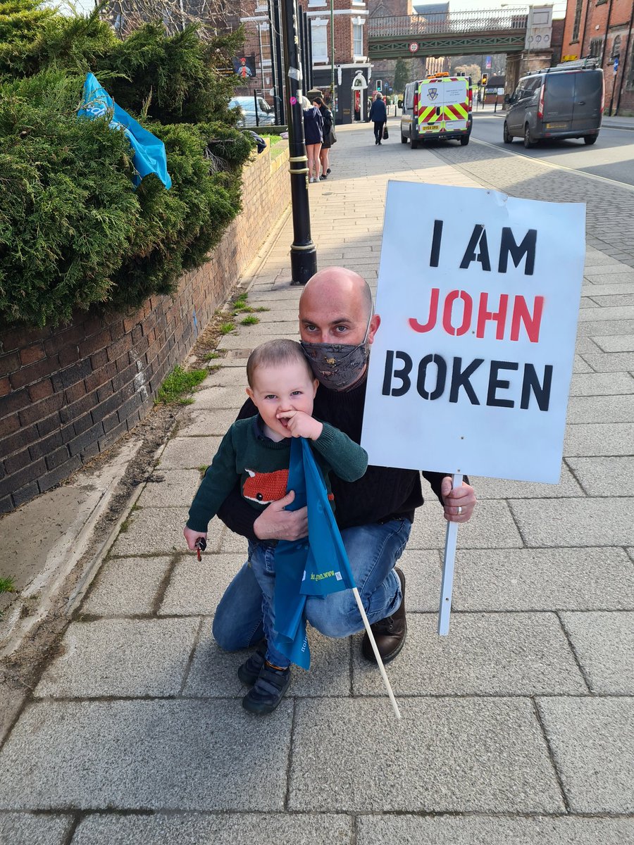 Srike day 12 @ Shrewsbury College in defence of John Boken. John has been unfairly charged with Gross Misconduct. Victimisated for his trade union activities. The victimisation of John accelerated after he reported an incident of racism. Please sign here

change.org/p/roger-wilson…