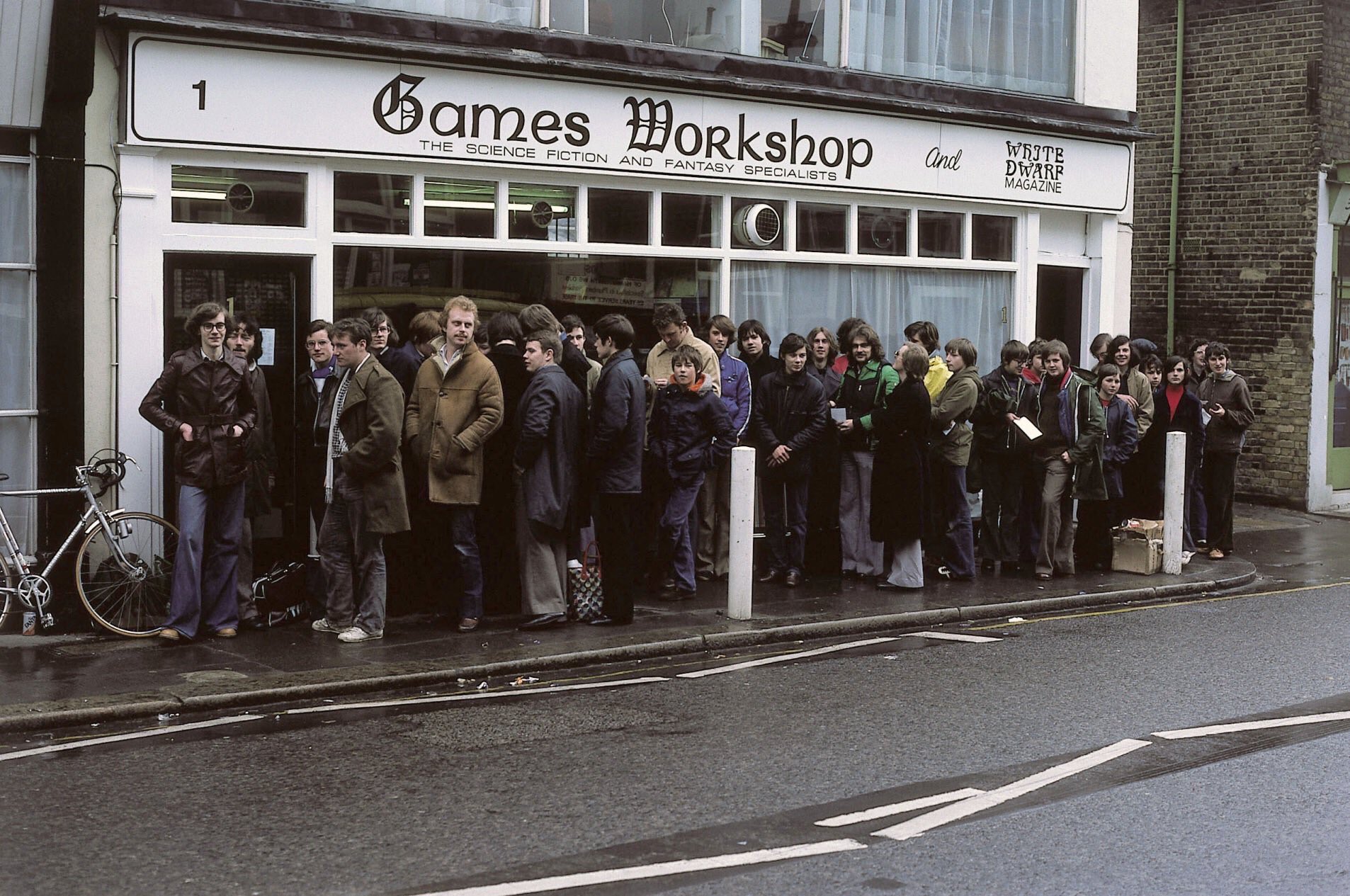 Daniel Benneworth-Gray on Twitter: "Games Workshop opening day in  Hammersmith, April 1978. https://t.co/rUGAPm6bci" / Twitter