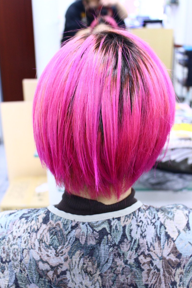 ストロベリーロックス 赤羽カラー専門店 本日のヘアカラー 卒業式 に合わせて カラリング 今回敢えて根元は残して毛先を ホワイトブリーチ でベースを作った後に さくらピンク を入れたよ 可愛い髪色になってよかった ピンク系は男女問わず ストロベリーロックス 赤羽カラー専門店 本日のヘアカラー 卒業式 に合わせて カラリング 今回敢えて根元は残して毛先を ホワイトブリーチ でベースを作った後に さくらピンク を入れたよ 可愛い髪色になってよかった ピンク系は男女問わず