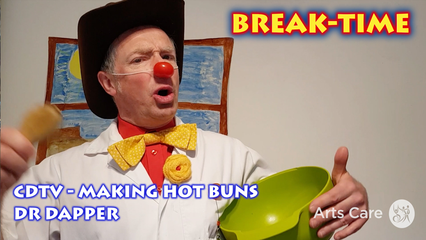 ArtsCareNI's tweet photo. #Drdapper has a song to sing, a story to tell, buns to bake and laughs to collect with his #hilarious video on https://t.co/WXAKRkNwc5 #GuaranteedGiggles #childrenandyoungpeople @ArtsCouncilNI @childreninneed1 @paula_mchugh @WesternHSCTrust @Gcampbellini https://t.co/8gbujFI7jO
