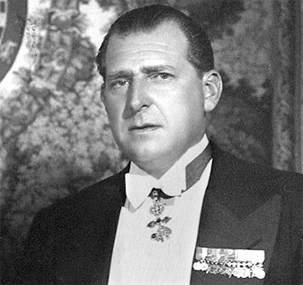 VivaelreyE's tweet photo. #TalDiaComoHoy de 1993 moría Don Juan de Borbón, Conde de Barcelona. Luchador incansable por la restauración monarquíca, hubiera reinado bajo el nombre de Juan III. https://t.co/rSIZ0ct3aT