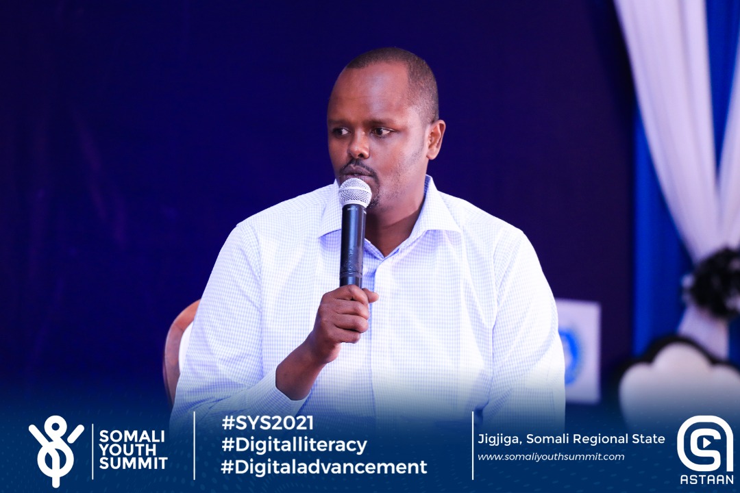 SY_Summit's tweet photo. Youth in the summit have had a discussion with the very popular DJ and Entrepreneur Subeer who told the youth about the future of digital opportunities and making money through online spheres.

#sys2021
#DigitalAdvancement
#ditigalliteracy
#techsummit 
#Jigjiga
#DDS https://t.co/KdtmA4nlcq