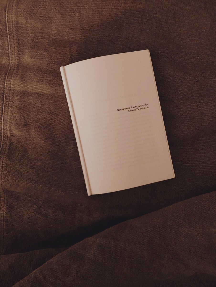 Non si nasce donne: si diventa.
— Simone de Beauvoir —
#libri #unaparolaalgiorno