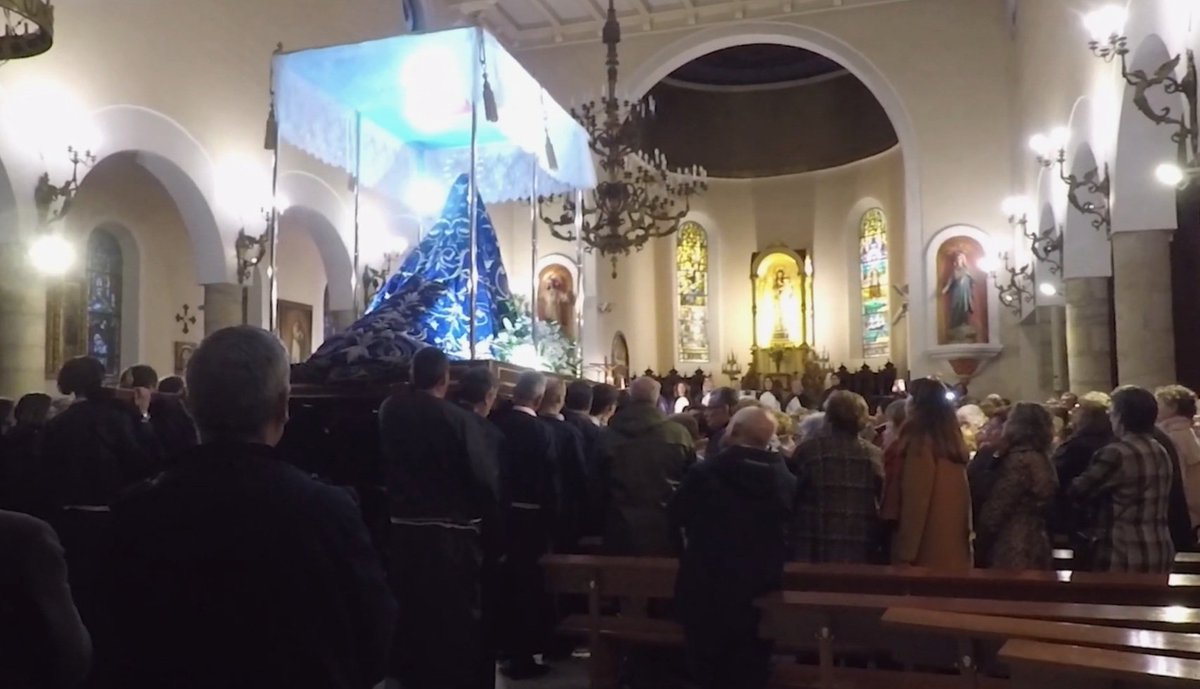 PP_Astillero's tweet photo. Aunque este año las imágenes no recorrerán nuestras calles, vamos a vivir estas fechas con el mismo sentimiento y devoción de siempre. Os deseamos de todo corazón paséis una #SemanaSanta2021 llena de amor, reflexión y perdón. Pidiendo por la salud y el bienestar de todos. https://t.co/sI2blv6luH