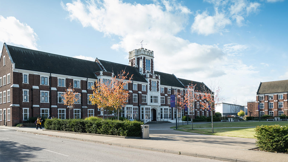 lborouniversity's tweet photo. Loughborough strengths its existing partnership with the @USUKFulbright Commission with a newly created Fulbright-Loughborough Doctoral Award, and a renewal of our participation of the Fulbright Scholar Awards 👏

Info: https://t.co/2T85pcEjhc https://t.co/K5kbcG6udO