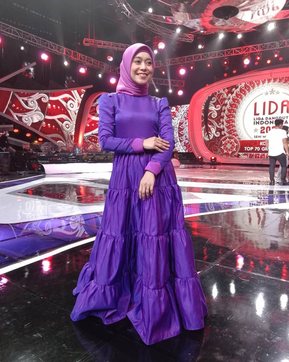 Kesayangan bossbabe <a href="/Lesti_Jenong_DA/">Lestykejora</a> inspirasi generasi masa kini yg selalu humble. 
#BismillahCintaUnguLesti 
<a href="/UNGU_Tweet/">UNGU Official Tweet</a> <a href="/TrinityOptimaP/">Trinity Optima Production</a>