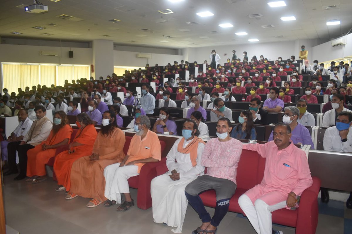 GitaManishi's tweet photo. Gita Seminar - AIIMS, Rishikesh
#GitaSeminar #Rishikesh #BhagwadGita #GIEO_Gita #GitaGyanSansthanam #ShriKrishanKripa #GitaManishi https://t.co/objpOMynUJ