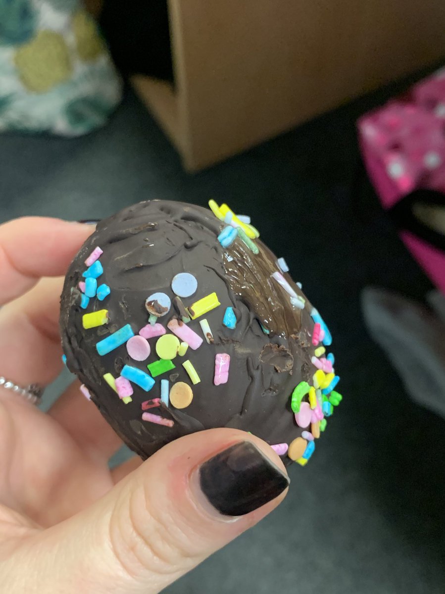 charleywatts97's tweet photo. Classic April fools pulled off successfully “cheesecake chocolate eggs” https://t.co/x8ajXhumVf