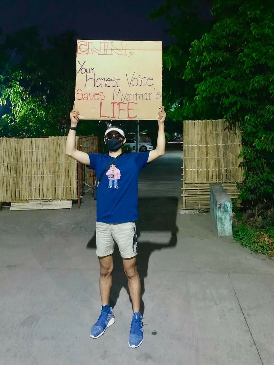randallbreanna's tweet photo. Protest signs urging @CNN (currently on a media trip hosted by the junta) to represent the voice of the #Myanmar people. 

Lots of speculation flying about as to what CNN will report, and why they were able to come. 

pics from a friend.
#whatshappeninginMyanmar https://t.co/oQs2x5od9l