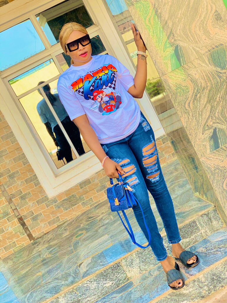 otublessing5's tweet photo. I got a pure soul👸😘
I don’t do the hating shit❌❌❌
Cos a  plant 🌱 planted by God grows even without rain✅✅✅✅✅
:
:
:
#AprilFoolsDay #aprilwish #dttwtselfieday #friends #JAEMIN https://t.co/fLGZMvkvN1