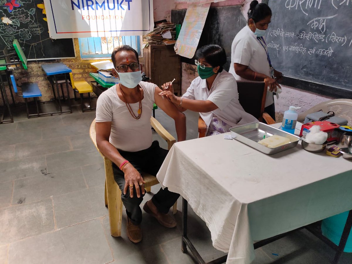 NirmuktF's tweet photo. 64 #Punekars #vaccinated in #Perne village today with the support of our volunteers! 
We urge all 45+ citizens to kindly walk-in to the nearest #vaccinationcentre from 3pm onwards &amp; #GetVaccinated today! Also, encourage your friends &amp; family!
#VaccinesSaveLives #PuneFightsCorona https://t.co/RcuoHux5Ku