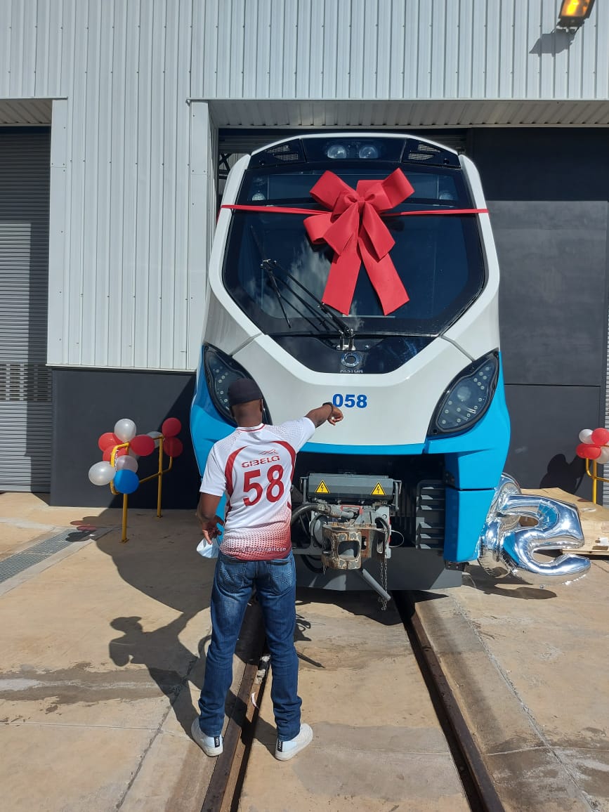 RailGibela's tweet image. Today marks a huge milestone for us at Gibela Rail! We're celebrating the completion of #GibelaTrainSet58 to be delivered to our client, PRASA. Head over to our Facebook page to see all the live action and be part of this historic moment: bit.ly/2PiAmdI #GibelaTS58