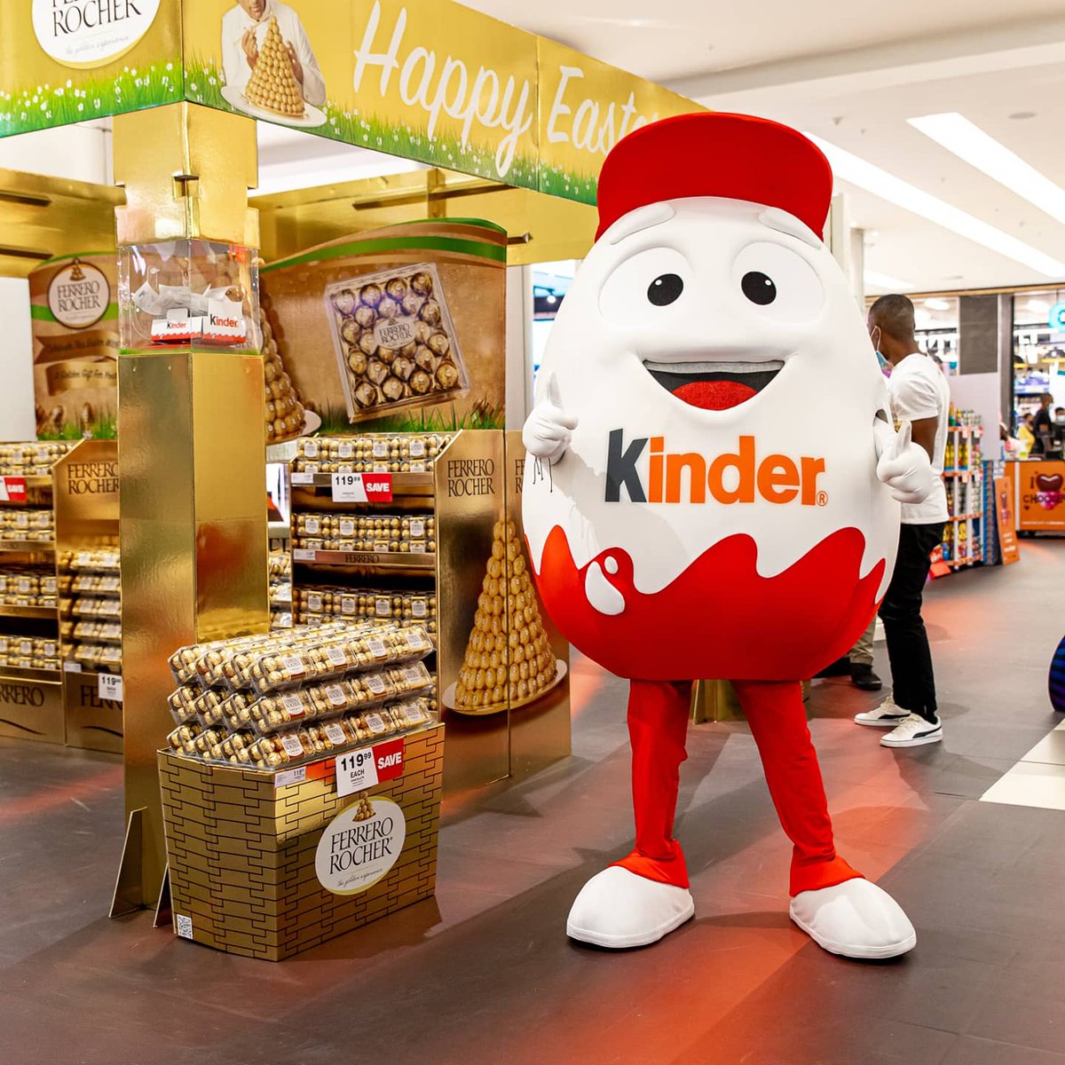 SandtonCity's tweet photo. Join Sandton City and @CheckersSA in the Centre Court for the I ❤ Chocolate #WorldOfChocolate to delight in the wonder of chocolate. 

The World of Chocolate will be trading from 9AM – 6PM on Friday, Sunday and Monday and from 9AM – 8PM on Saturday. 

#IconicSandtonCity #Easter https://t.co/AskoBluyNh