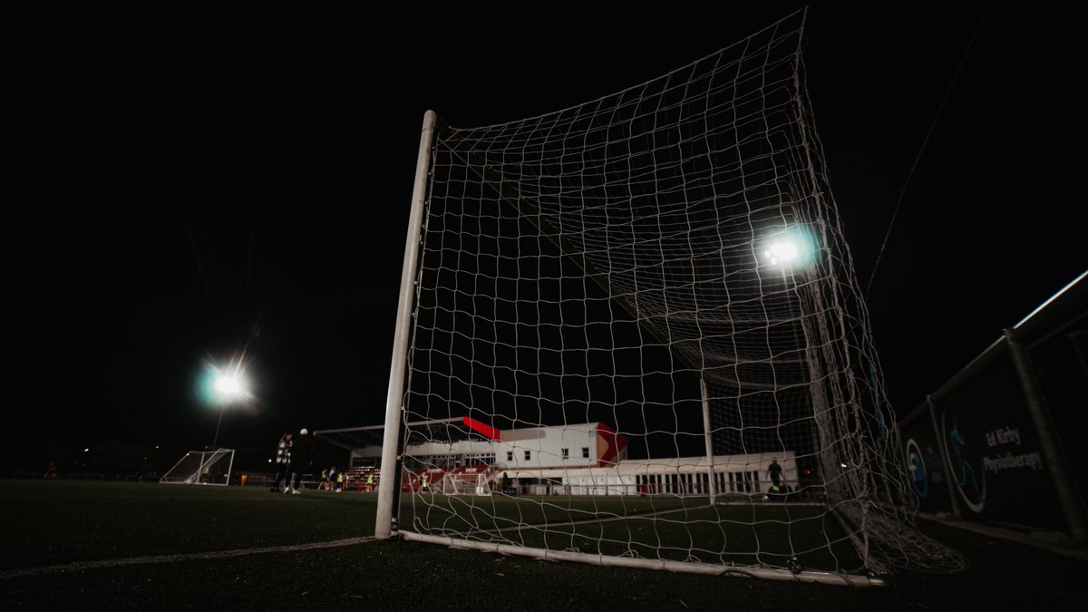 lewis_murphy15's tweet photo. Good to be back โฝ๏ธ๐ธ #HTLFC https://t.co/XLQiOXS9ft