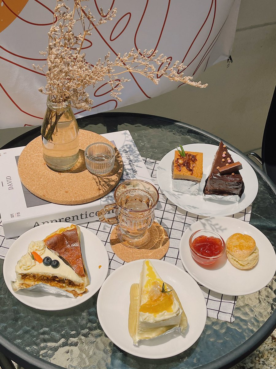 pppalop's tweet photo. ร้านคาเฟ่ลับๆ ชื่อ sisterhood’s secert เปิดใหม่แถว #บางนา ร้านมินิมอลโฮมมี่ๆ เค้กอร่อยมากราคาไม่ถึงร้อยเครื่องดื่มก็เช่นกัน 

ก่อนถึงอีเกีย ซอยบางนาตราด43  

มีมุมถ่ายรูปเยอะดี ต้องมาลองเอง จะได้รู้ว่าอร่อยจริงๆ 

@aroii #อร่อยบอกต่อ #รีวิวคาเฟ่ #รีวิวคาเฟ่กรุงเทพ #คาเฟ่กรุงเทพ https://t.co/WtRm3LY44R
