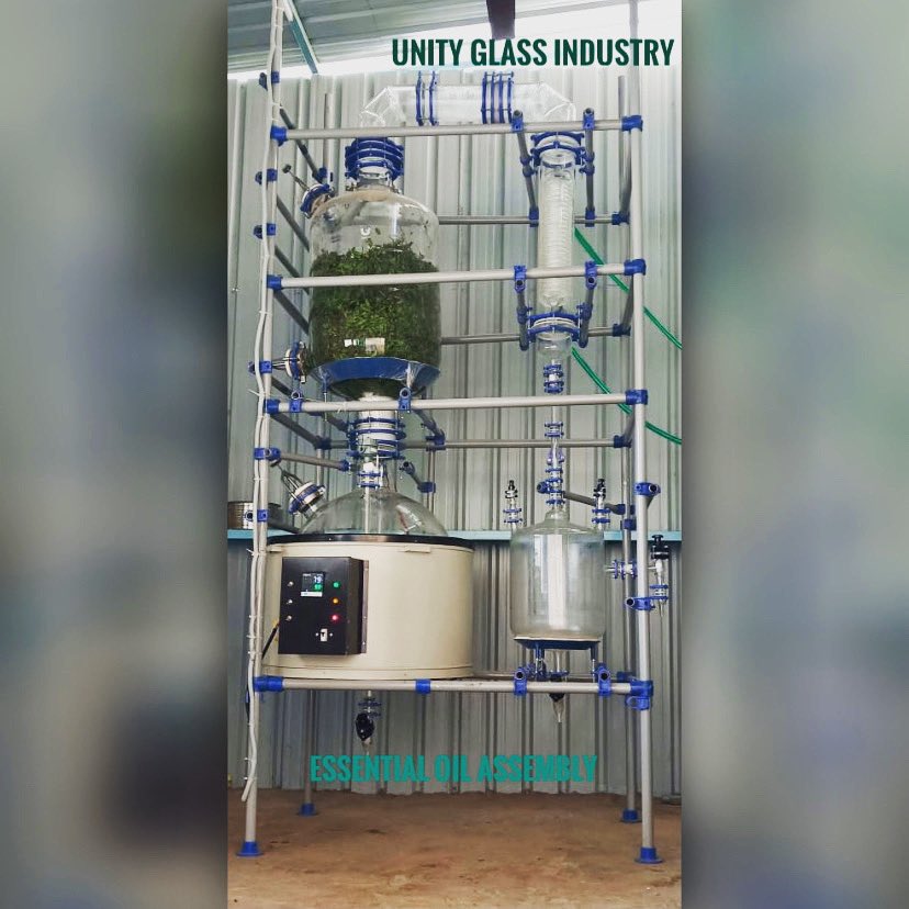 unityglassind's tweet image. Essential Oil Distillation Unit- 
Very efficient and effective unit specially designed to extract essentialoil from leafy plants. #essentialoildistillation #distillationunit #distillationassembly #scientific #borosilicateglass