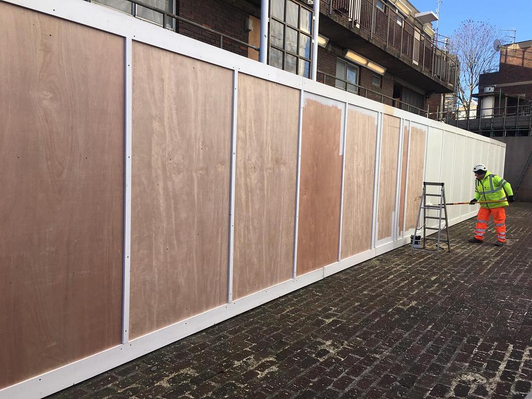 jrhoardingltd's tweet photo. From start to finish we will do your hoarding because we understand that first impressions matter.
Need a quote? Call 01737 924950
#JRHoarding #Hoarding #London #Construction #HoardingDesign #SiteSecurity #LondonConstruction #Paint #SiteSafety https://t.co/SPDInA8Qnl