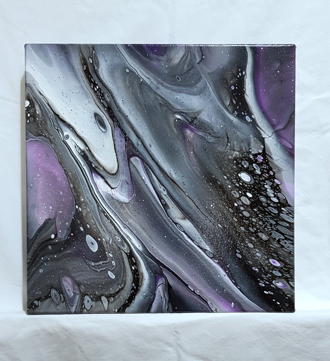 dawnroseart's tweet photo. Currently having a sale on Etsy. All artworks on sale with up to 50% off. Follow the link in my bio to have a look. #sale #etsystore #eastersale #easter #artwork #ArtistOnTwitter https://t.co/0D1CH7nXQm
