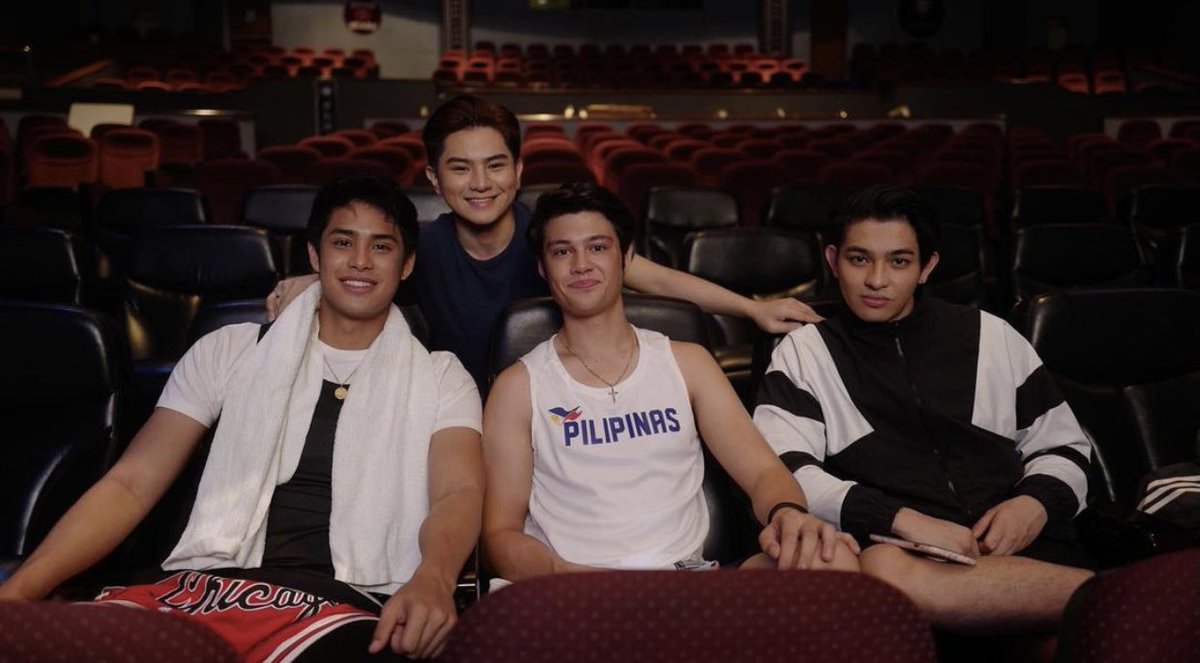 Maxine Lat ✨ tweet media