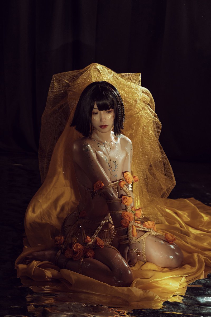 Yunx1x1's tweet photo. 哦，这个我终于修完了（虽然其实是忘记了）
9套造型58p，划重点:不色，无冲点，单纯好看，适合爱好绳子想收藏的选手。
花与绳绘画素材58p  https://t.co/oZ2HBoNwud https://t.co/VNLBgxR1pt